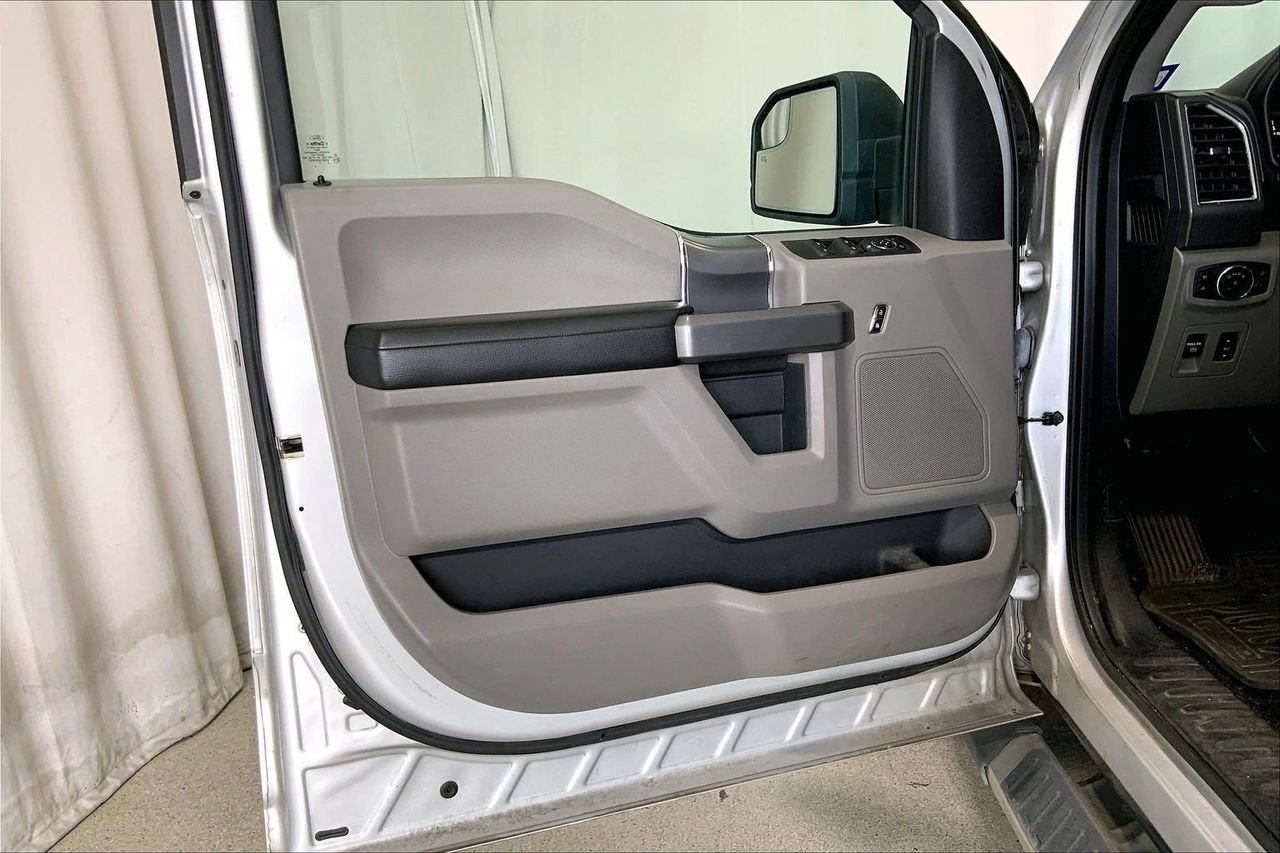 Used 2016 Ford F150 XLT w/ Equipment Group 302A Luxury RWD image 21