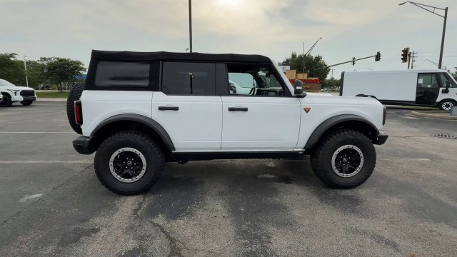 Used 2022 Ford Bronco Badlands AWD/4WD image 9