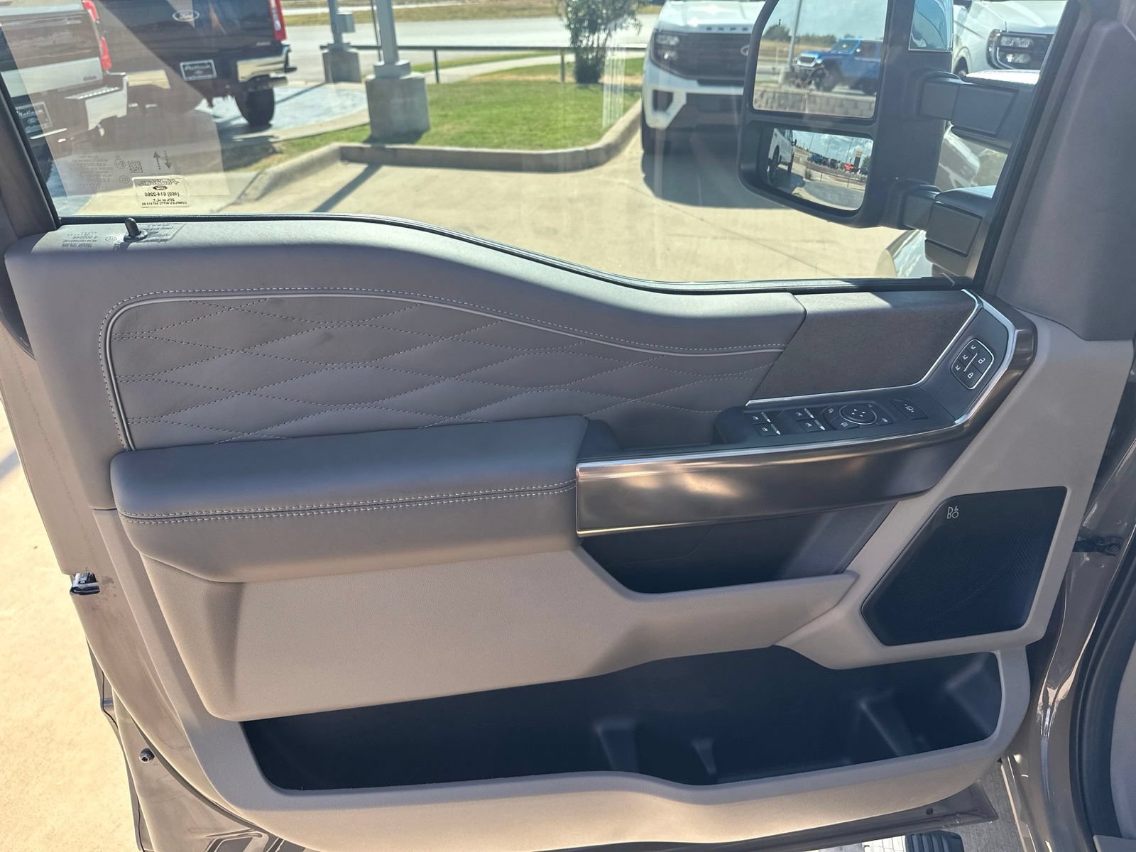 New 2026 Ford F450 Platinum w/ Platinum Plus Package AWD/4WD image 17