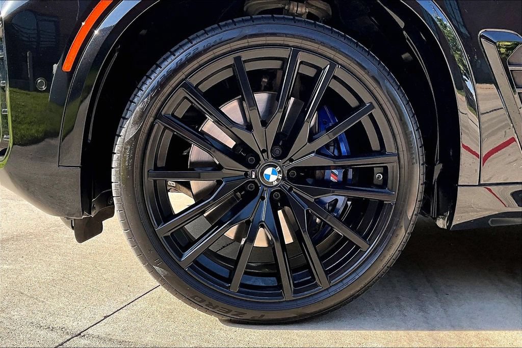 Used 2024 BMW X5 M60i AWD/4WD image 11