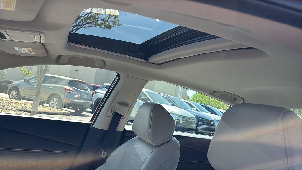 Used 2023 Honda Accord Touring image 25