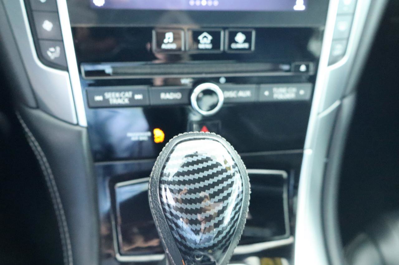 Used 2018 INFINITI Q60 3.0t Luxe RWD image 19