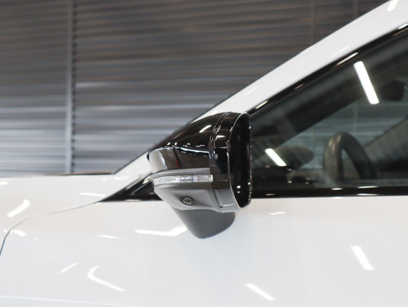 Used 2024 Audi RS e-tron GT w/ Carbon Performance Package image 32