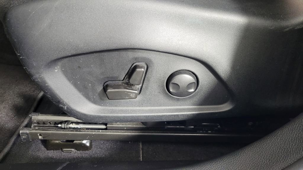 Used 2022 Jeep Compass Limited image 16