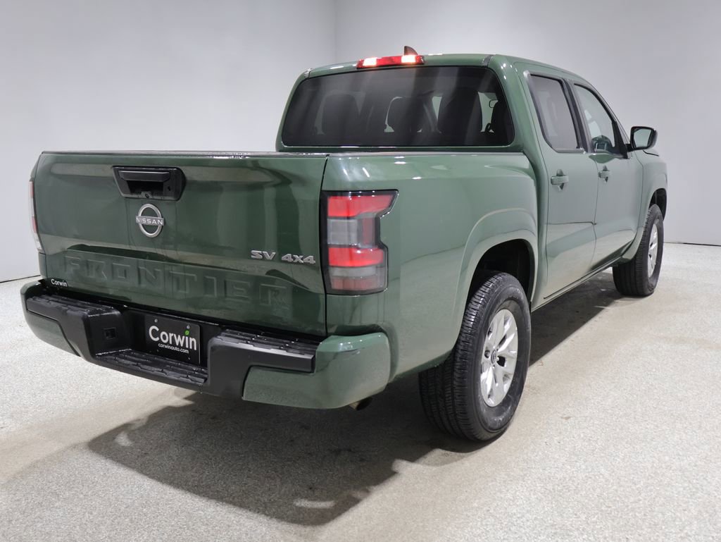Used 2024 Nissan Frontier SV image 2