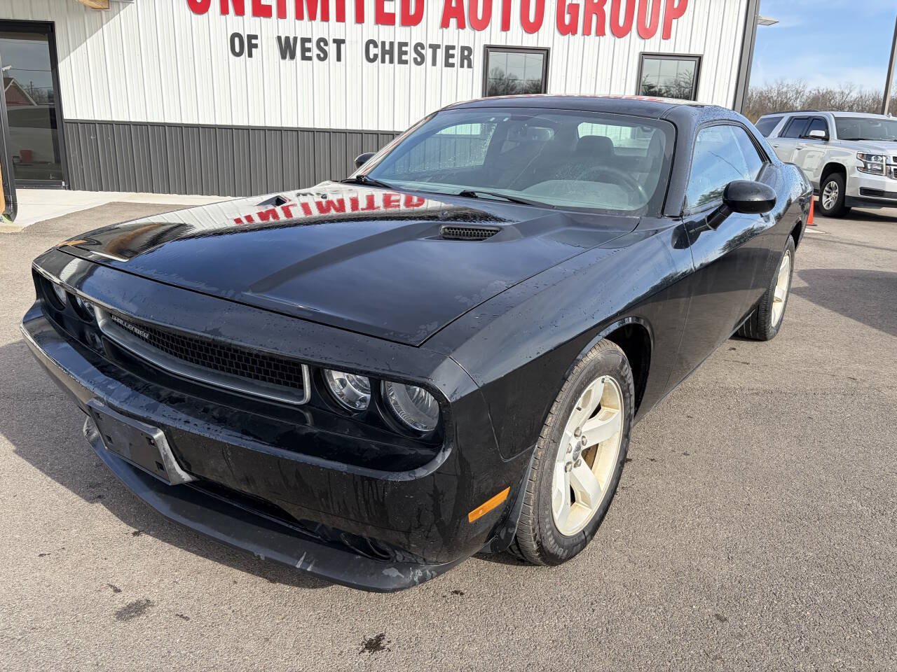 Used 2012 Dodge Challenger SXT w/ Sound Group RWD image 2