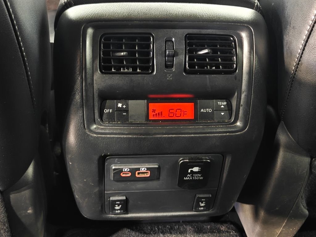 Used 2019 Nissan Pathfinder SL AWD/4WD image 29