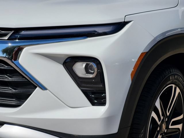 Used 2024 Chevrolet TrailBlazer LT w/ LT Cold Weather Package FWD image 5