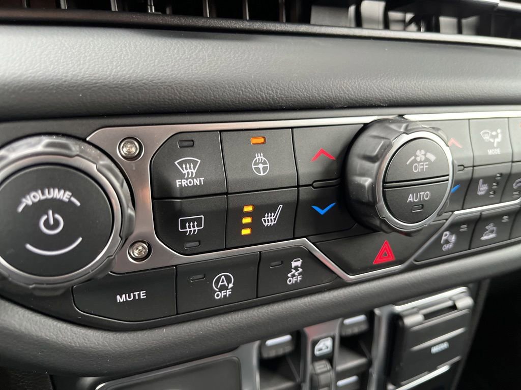 New 2026 Jeep Wrangler Unlimited Rubicon AWD/4WD image 37