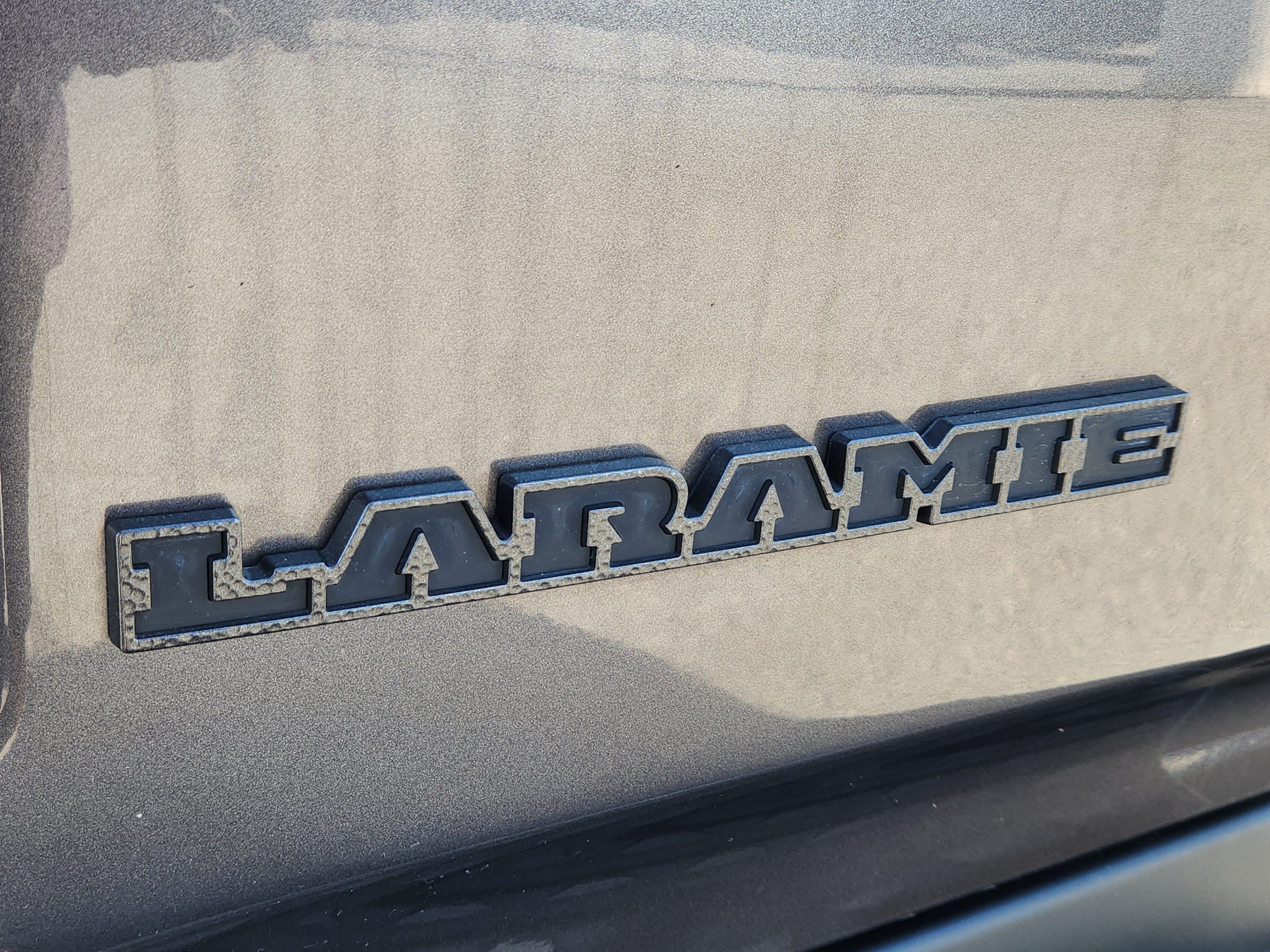 Used 2024 RAM 1500 Laramie AWD/4WD image 6