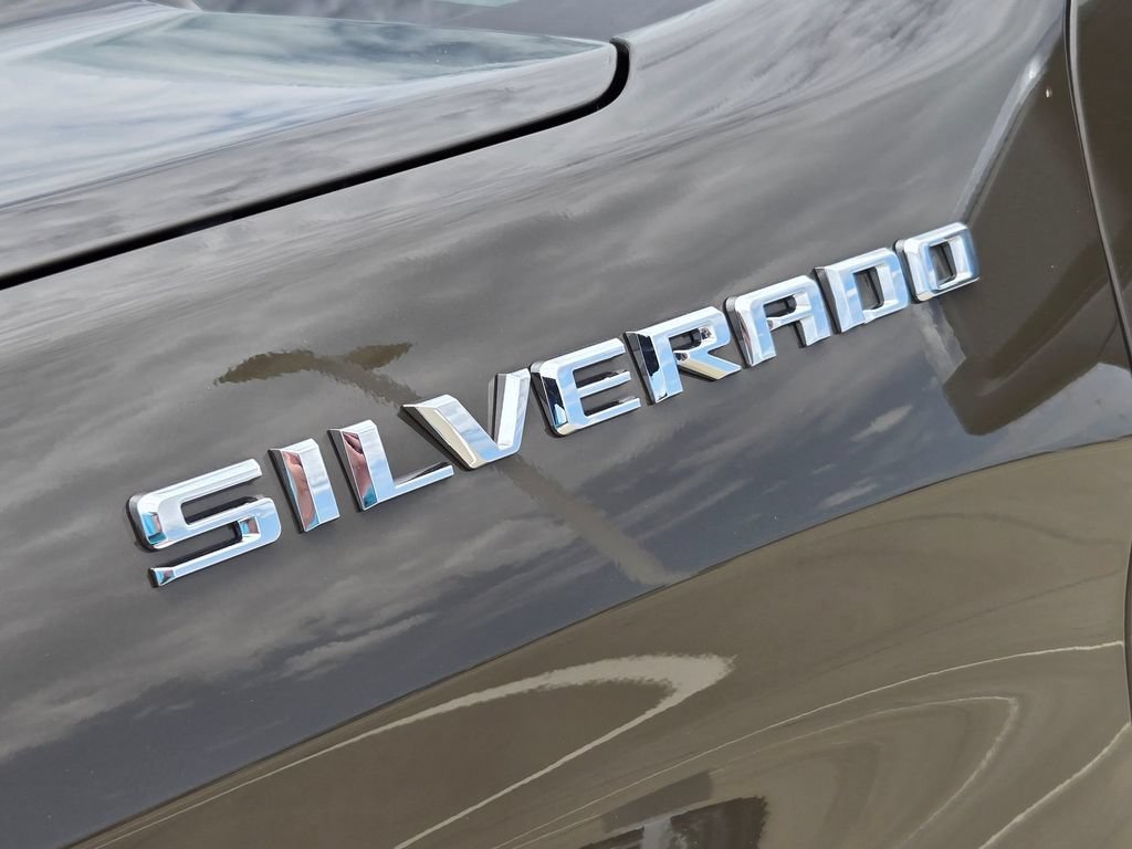 Used 2023 Chevrolet Silverado 1500 LT AWD/4WD image 32