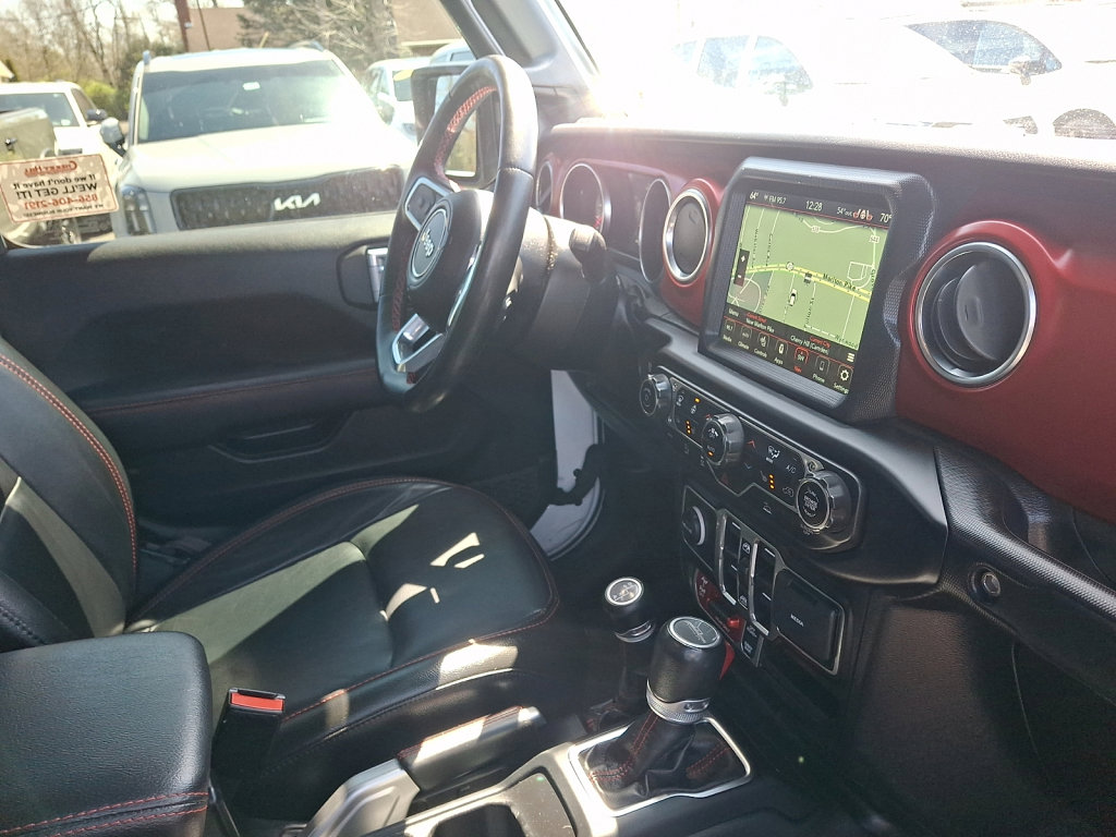 Used 2022 Jeep Gladiator Rubicon w/ Cold Weather Group image 12