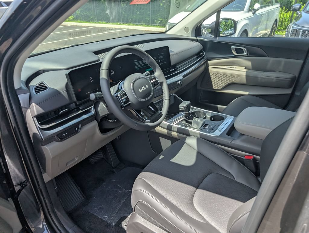 New 2026 Kia Carnival FWD image 10