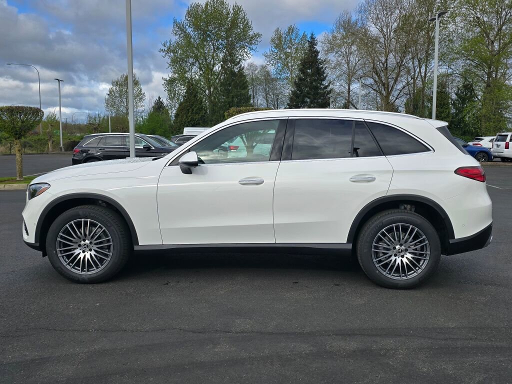 New 2026 Mercedes-Benz GLC 300 4MATIC image 3