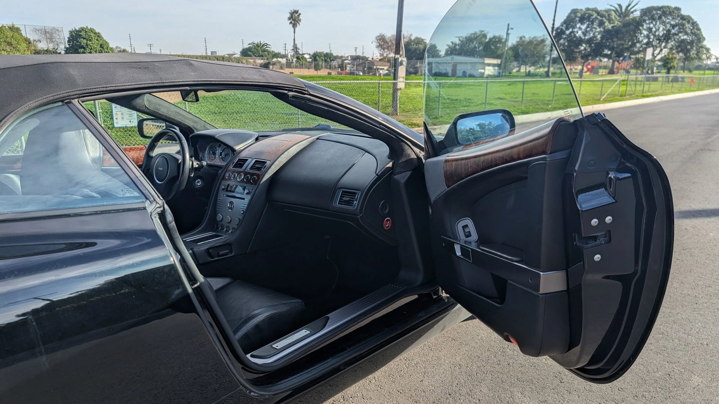 Used 2005 Aston Martin DB9 Volante image 40