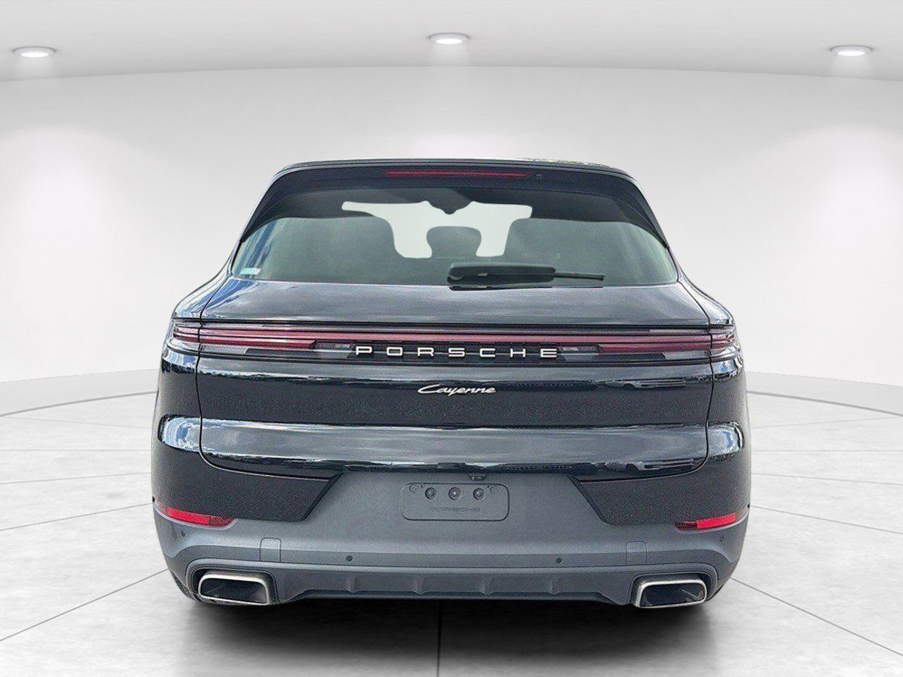 Used 2024 Porsche Cayenne image 5