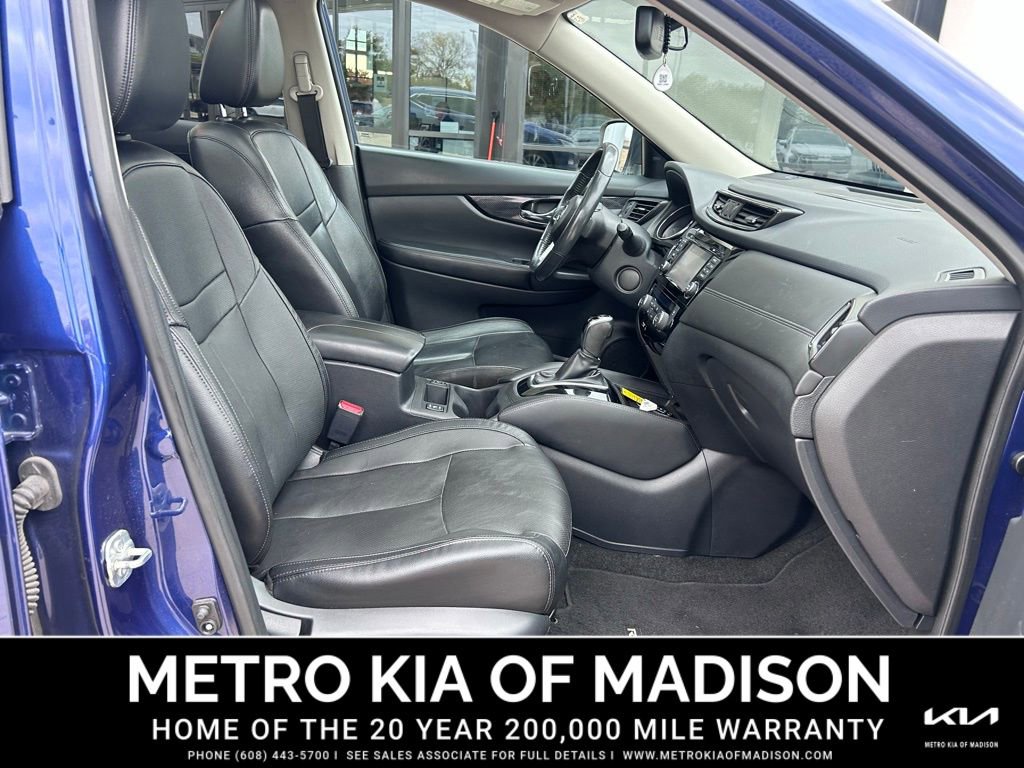 Used 2017 Nissan Rogue SL w/ SL Premium Package image 43