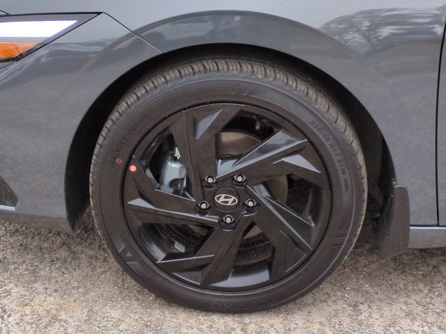 New 2026 Hyundai Elantra Sport FWD image 11