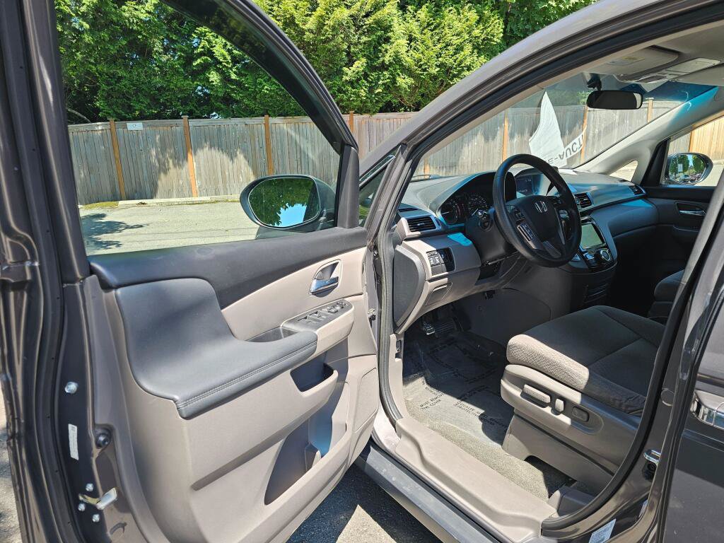 Used 2017 Honda Odyssey SE image 22