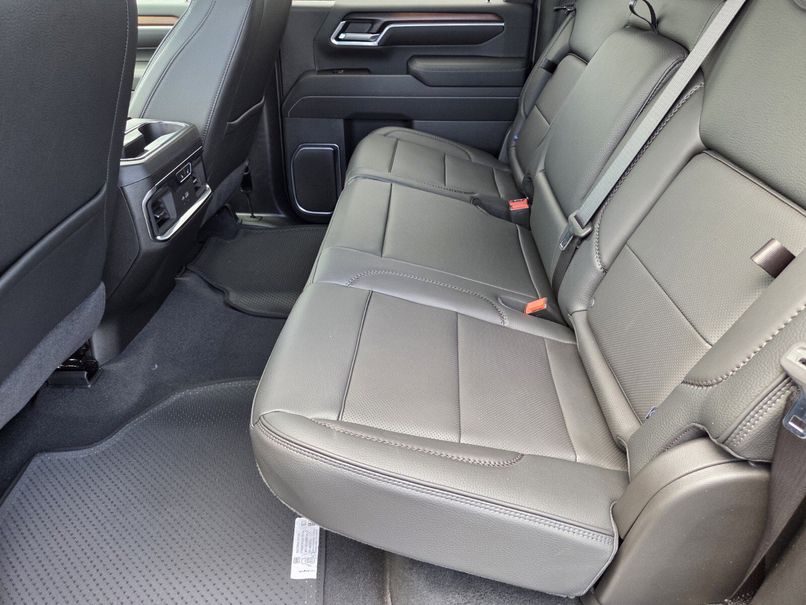 New 2025 GMC Sierra 2500 Denali w/ Denali Reserve Package image 8