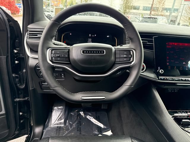 Used 2023 Jeep Wagoneer 4WD image 18