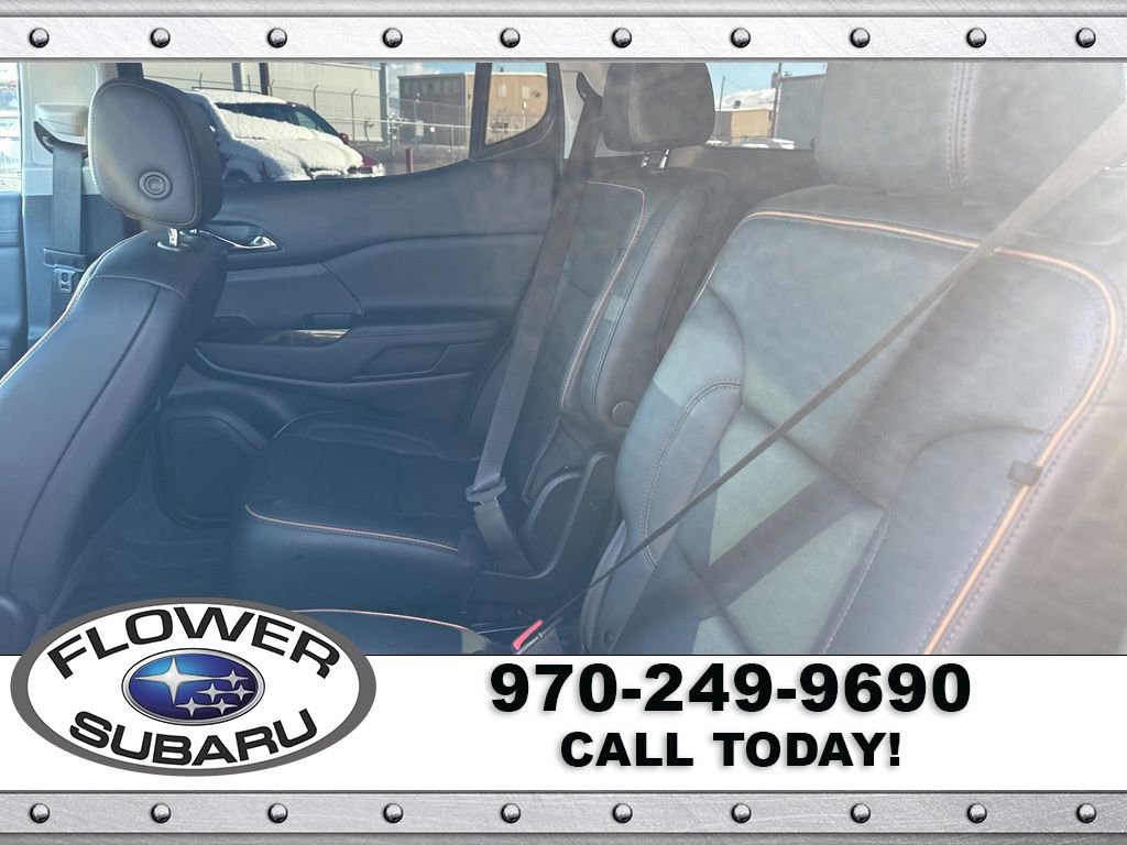 Used 2022 GMC Acadia AT4 w/ Technology Package image 17