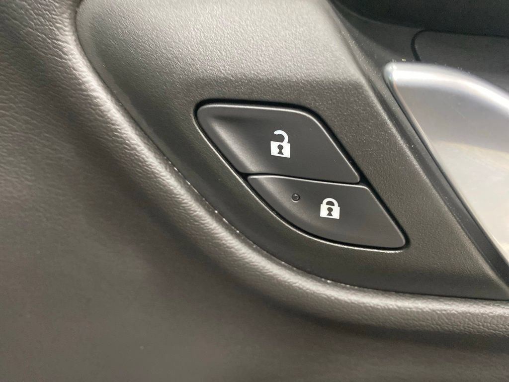 Used 2022 GMC Yukon XL Denali AWD/4WD image 29