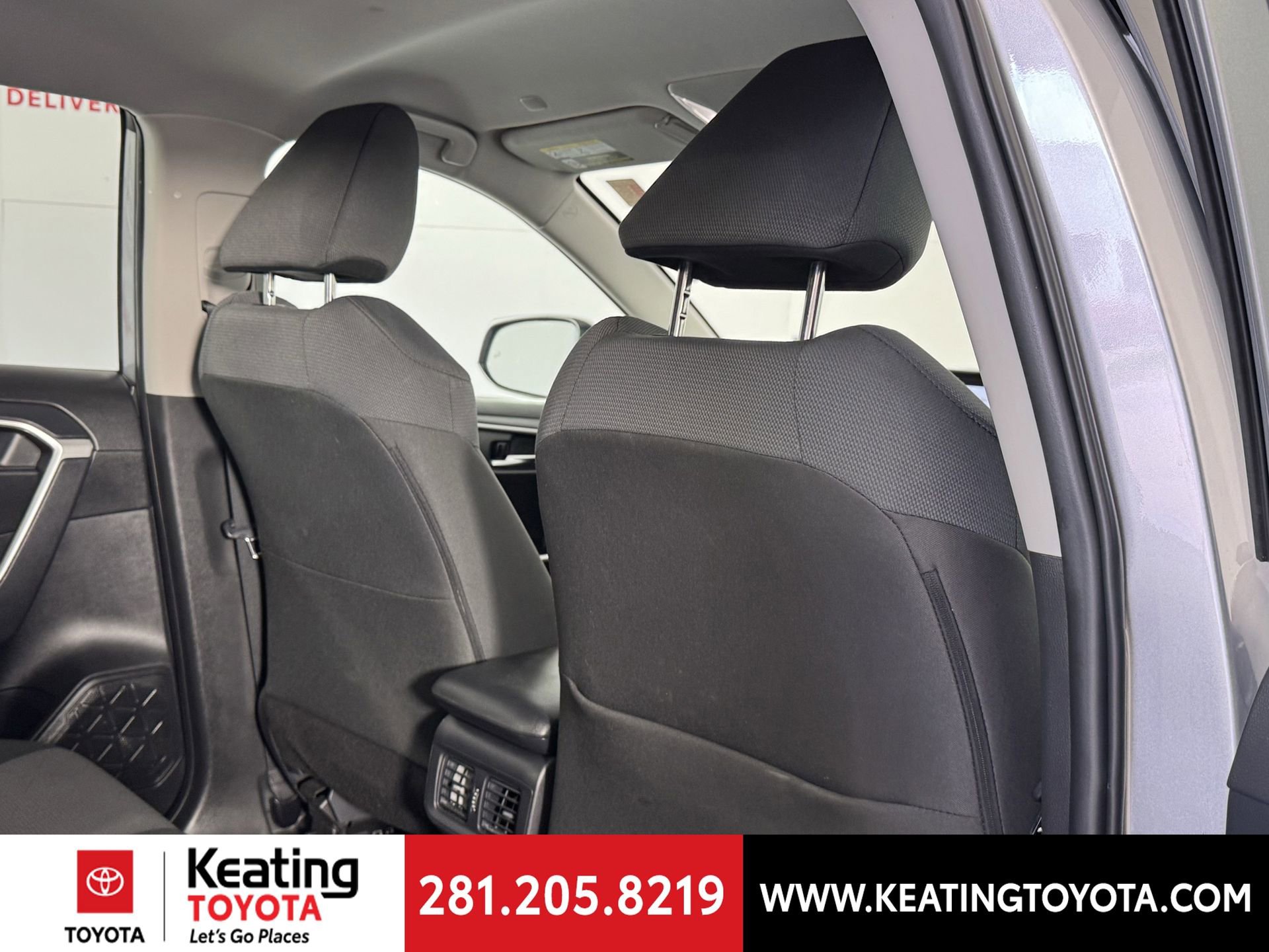 Used 2025 Toyota RAV4 XLE image 19