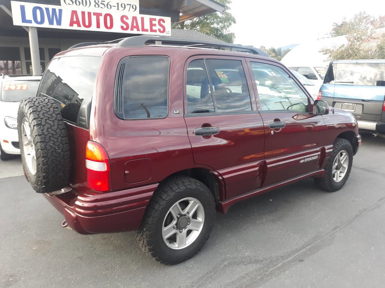 Used 2003 Chevrolet Tracker LT image 9