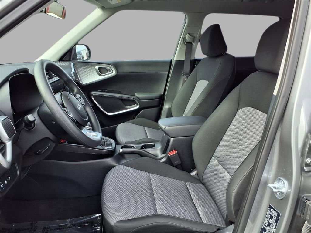 Used 2024 Kia Soul LX w/ Option Group 015 image 22