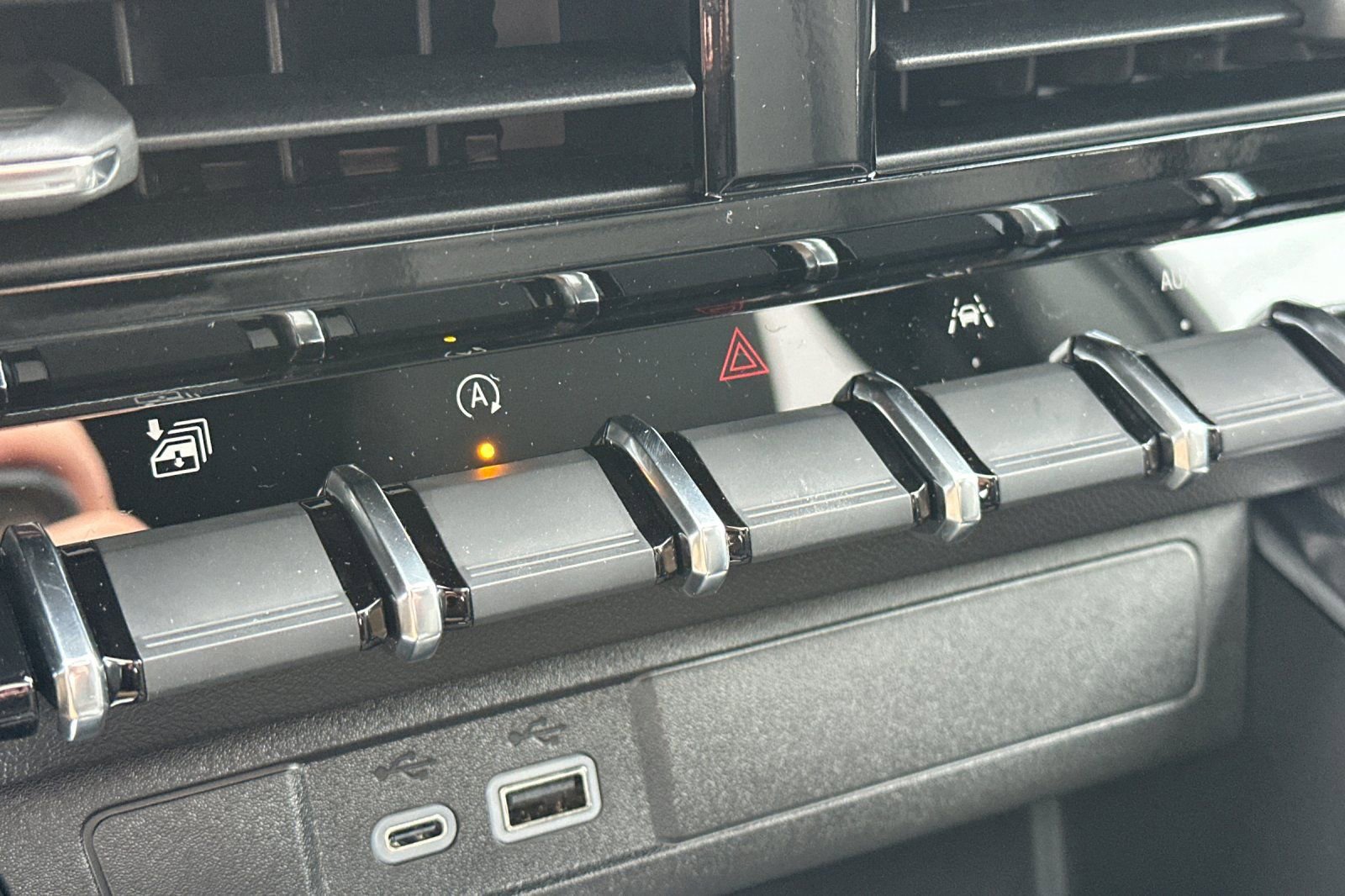 New 2026 GMC Canyon Elevation w/ Convenience Package image 21