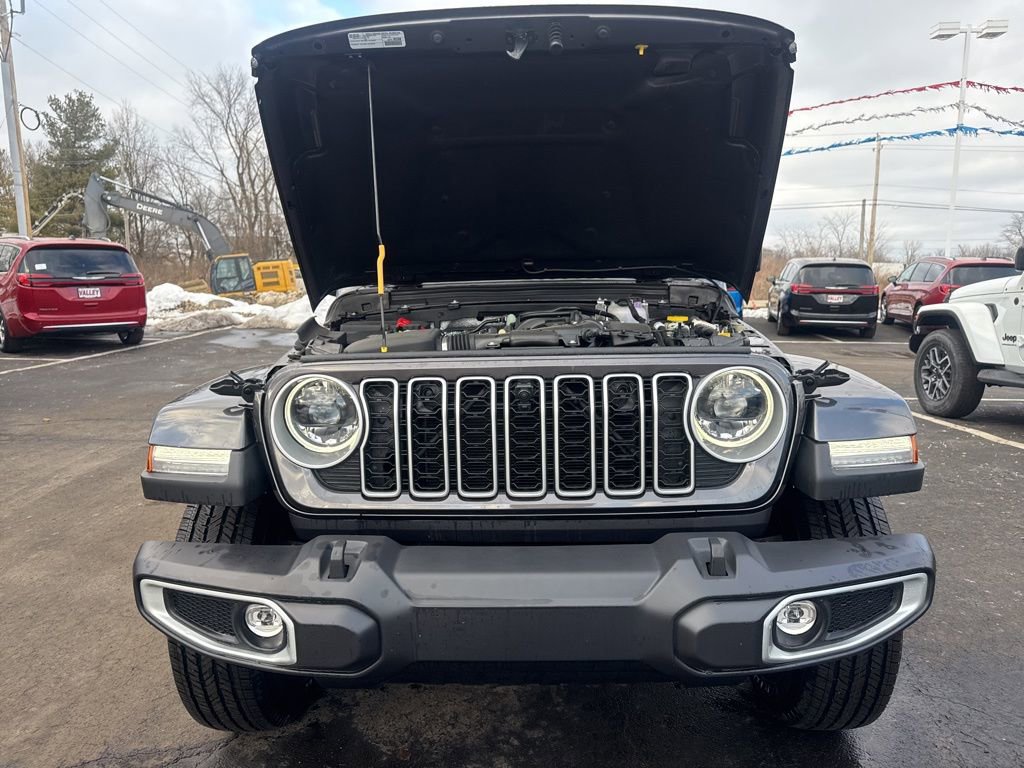 New 2025 Jeep Wrangler Unlimited Sahara AWD/4WD image 14