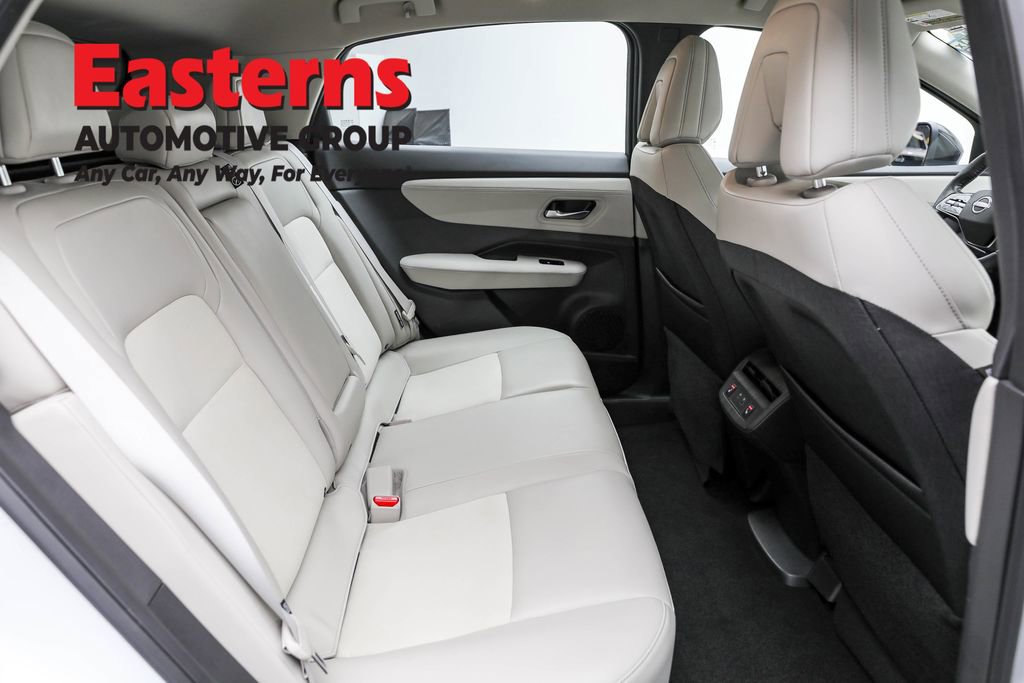 Used 2023 Nissan Ariya FWD image 23