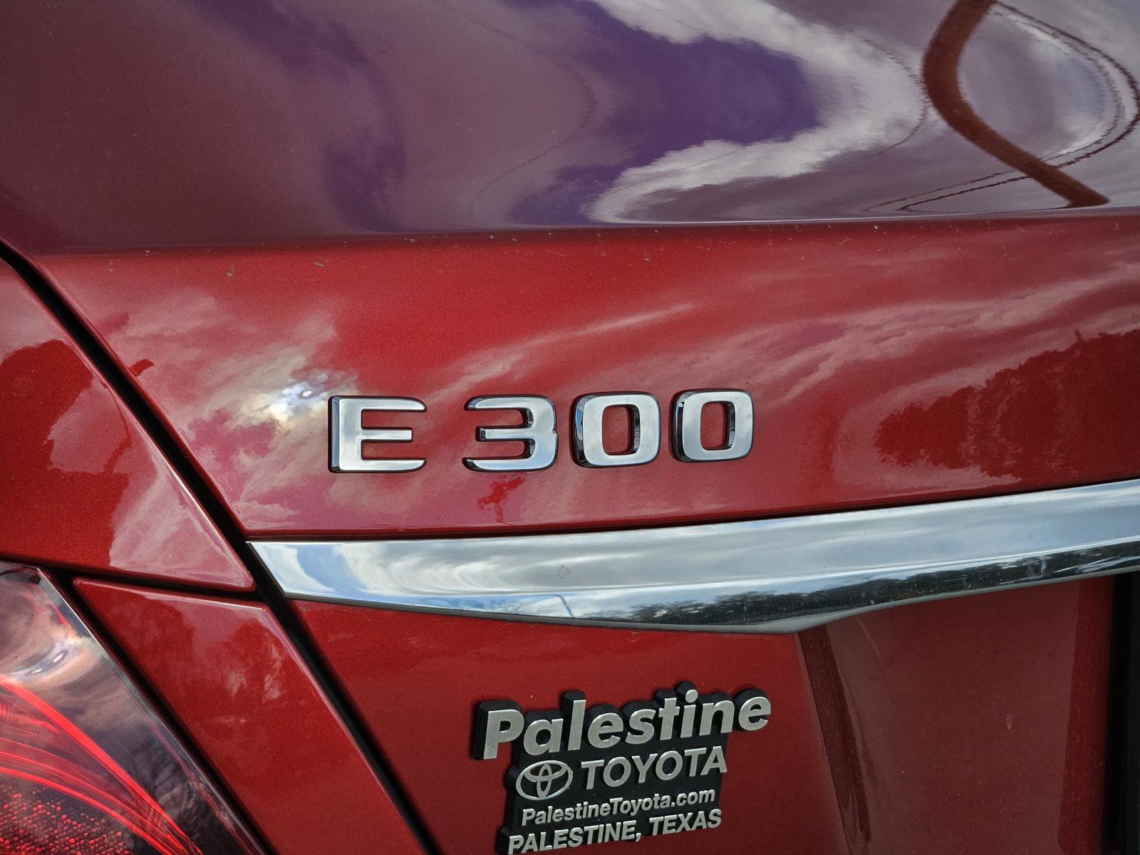 Used 2017 Mercedes-Benz E 300 image 8