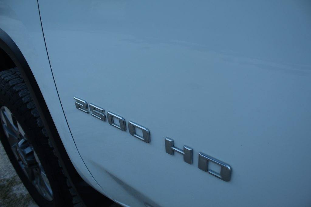 Used 2023 Chevrolet Silverado 2500 Custom w/ Custom Value Package AWD/4WD image 9