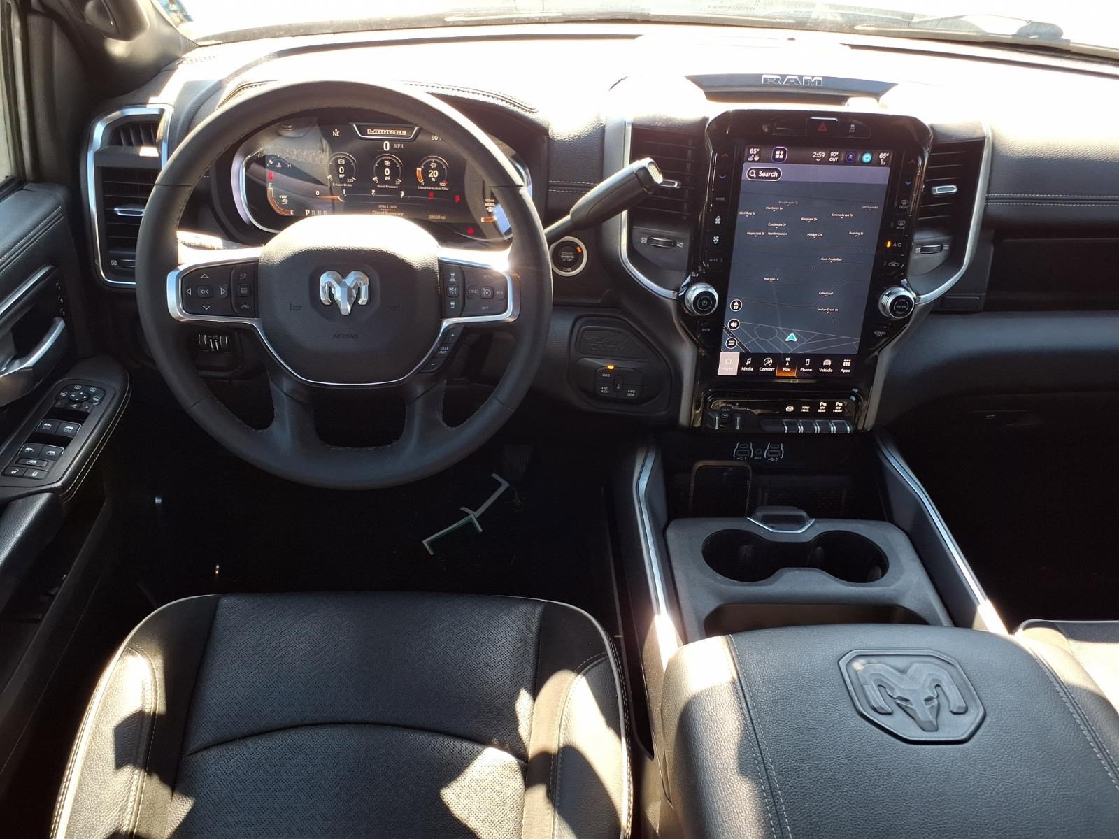 Used 2025 RAM 2500 Laramie AWD/4WD image 15