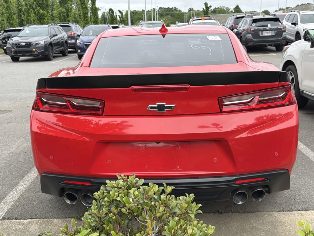 Used 2018 Chevrolet Camaro LT RWD image 10