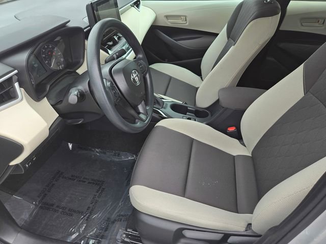 Used 2025 Toyota Corolla LE image 10
