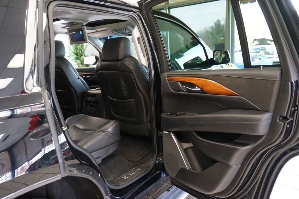 Used 2015 Cadillac Escalade Premium AWD/4WD image 55
