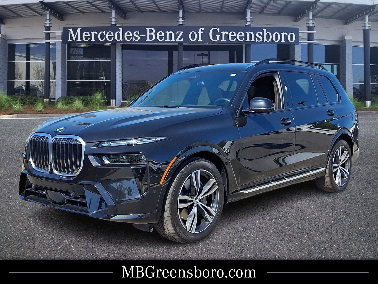 Used 2025 BMW X7 xDrive40i w/ Executive Package AWD/4WD image 1