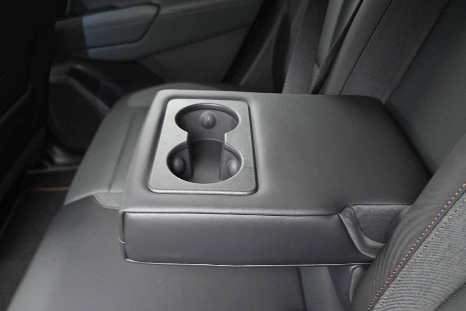 New 2027 GMC Terrain AT4 w/ LPO, Hit The Road Package AWD/4WD image 25