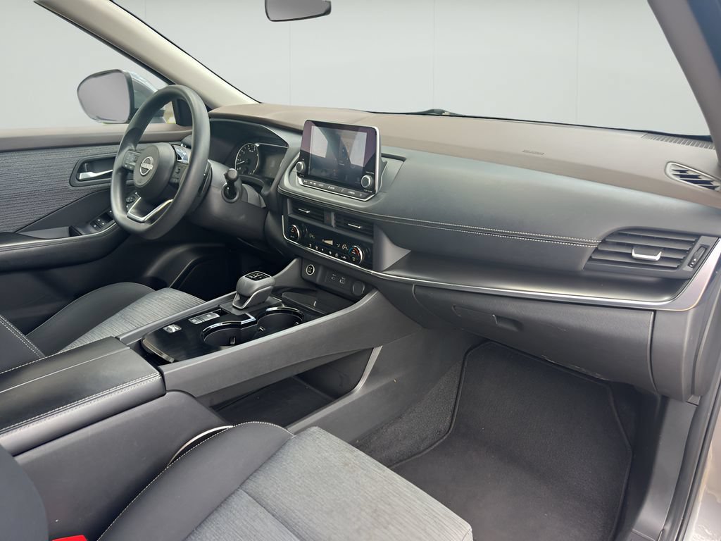 Used 2023 Nissan Rogue SV FWD image 22
