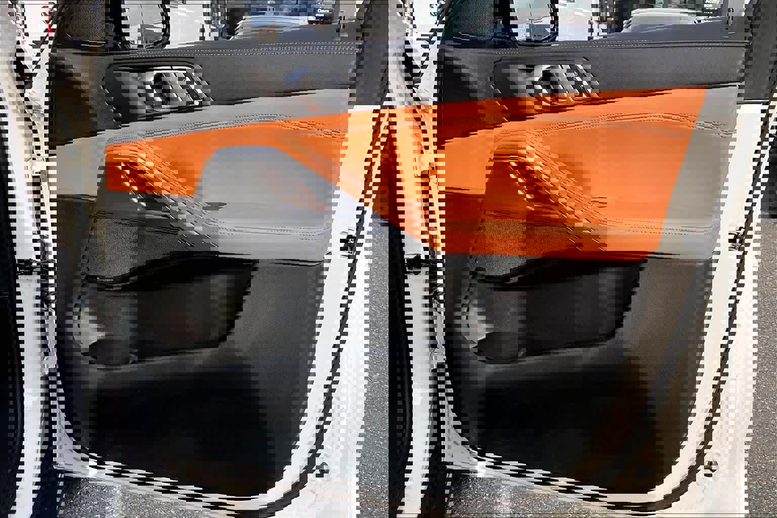 Used 2022 BMW X6 xDrive40i w/ Executive Package image 23