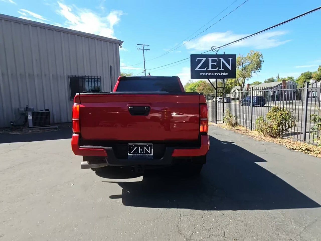 Used 2025 Toyota Tacoma SR5 RWD image 7