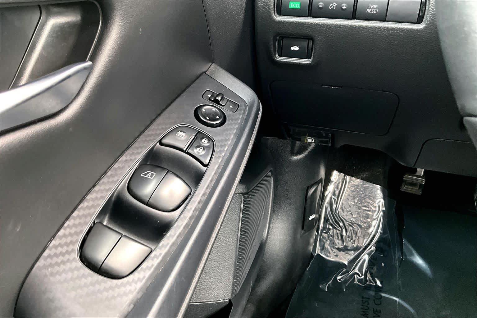 Used 2023 Nissan Sentra SV w/ All-Weather Package FWD image 32