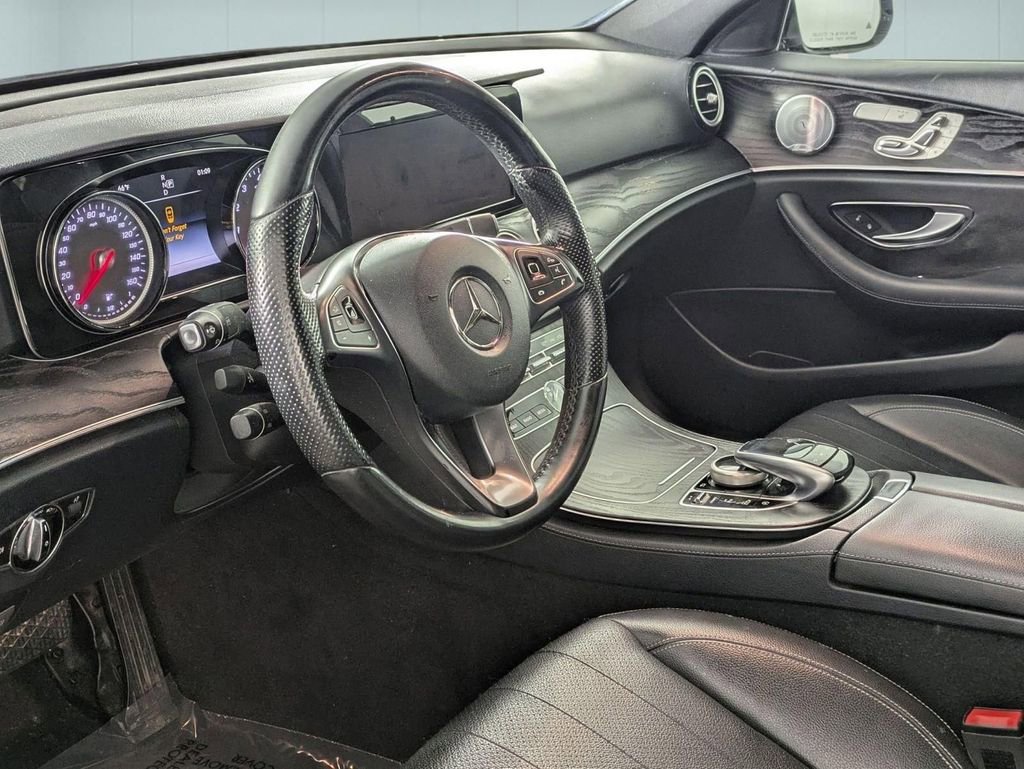 Used 2018 Mercedes-Benz E 300 image 10