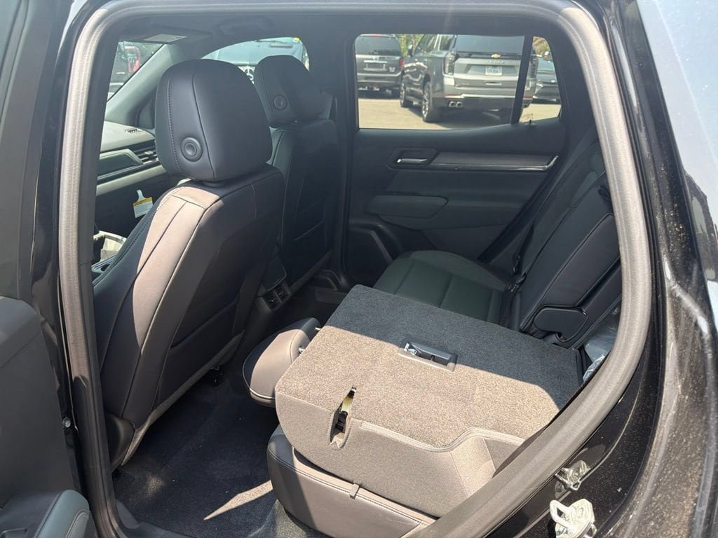 New 2026 GMC Terrain AT4 w/ Technology Package II AWD/4WD image 38