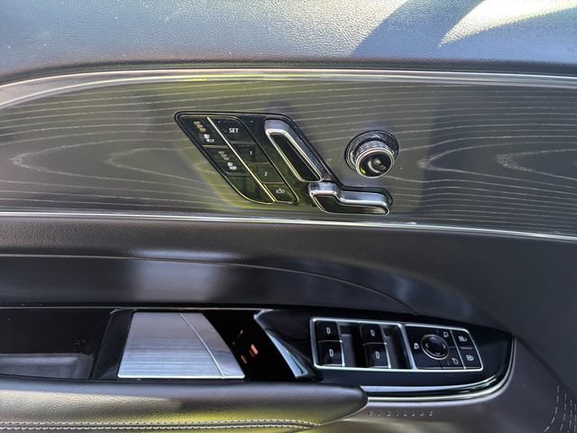 Certified 2024 Cadillac Lyriq Luxury AWD/4WD image 19