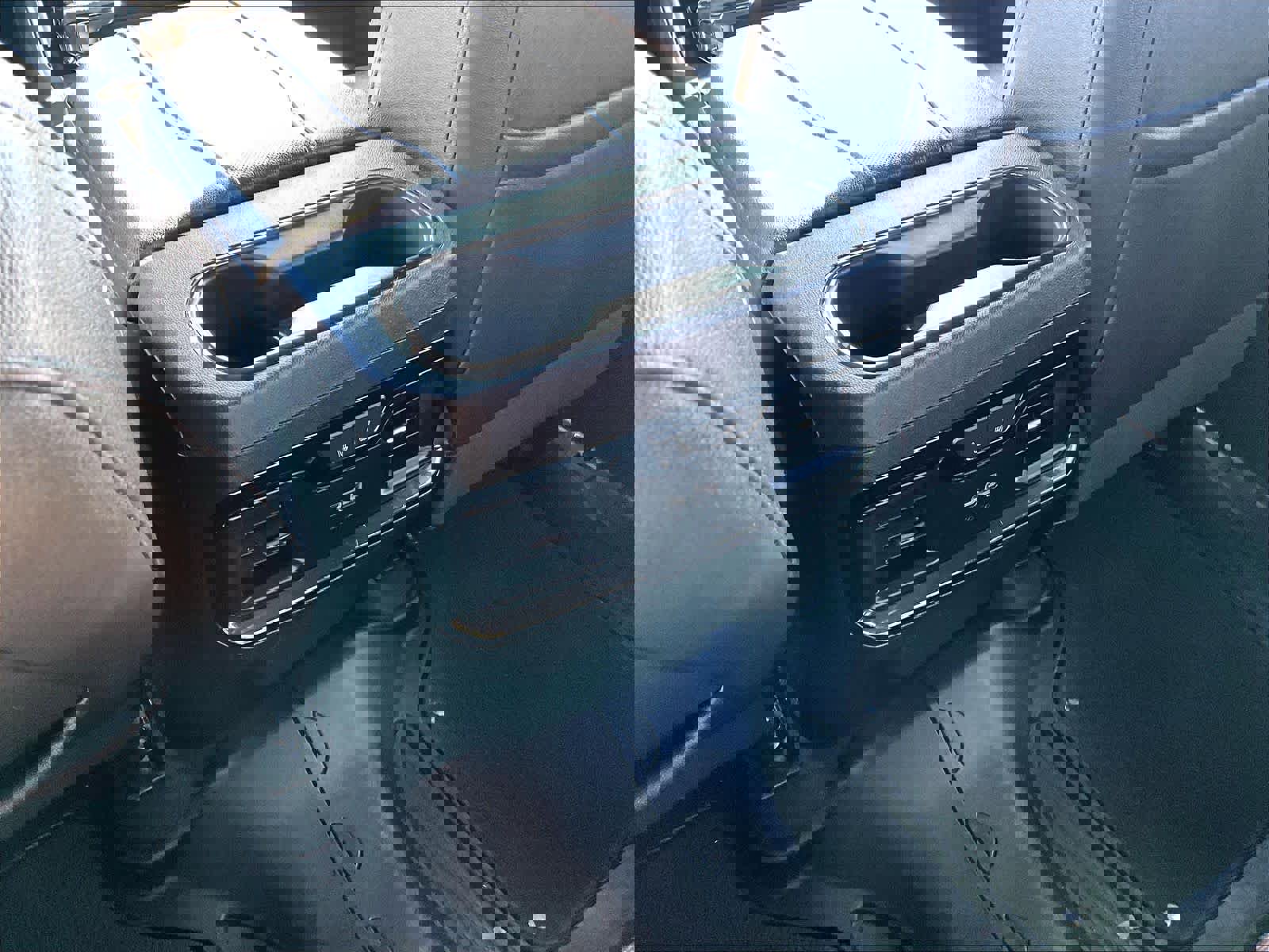 Used 2023 GMC Sierra 1500 AT4 w/ Technology Package image 28