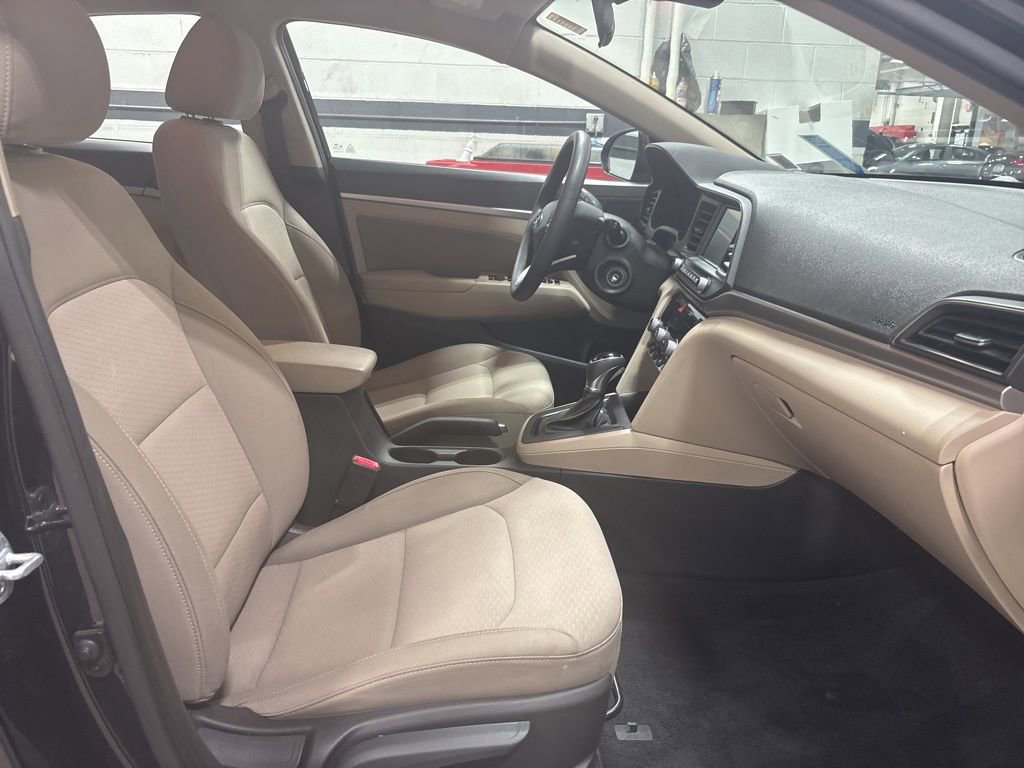 Used 2020 Hyundai Elantra SEL image 13